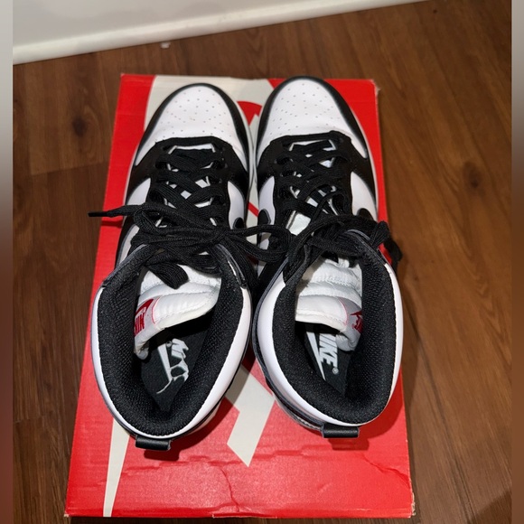 Nike Dunk High “Pandas” - Picture 6 of 8